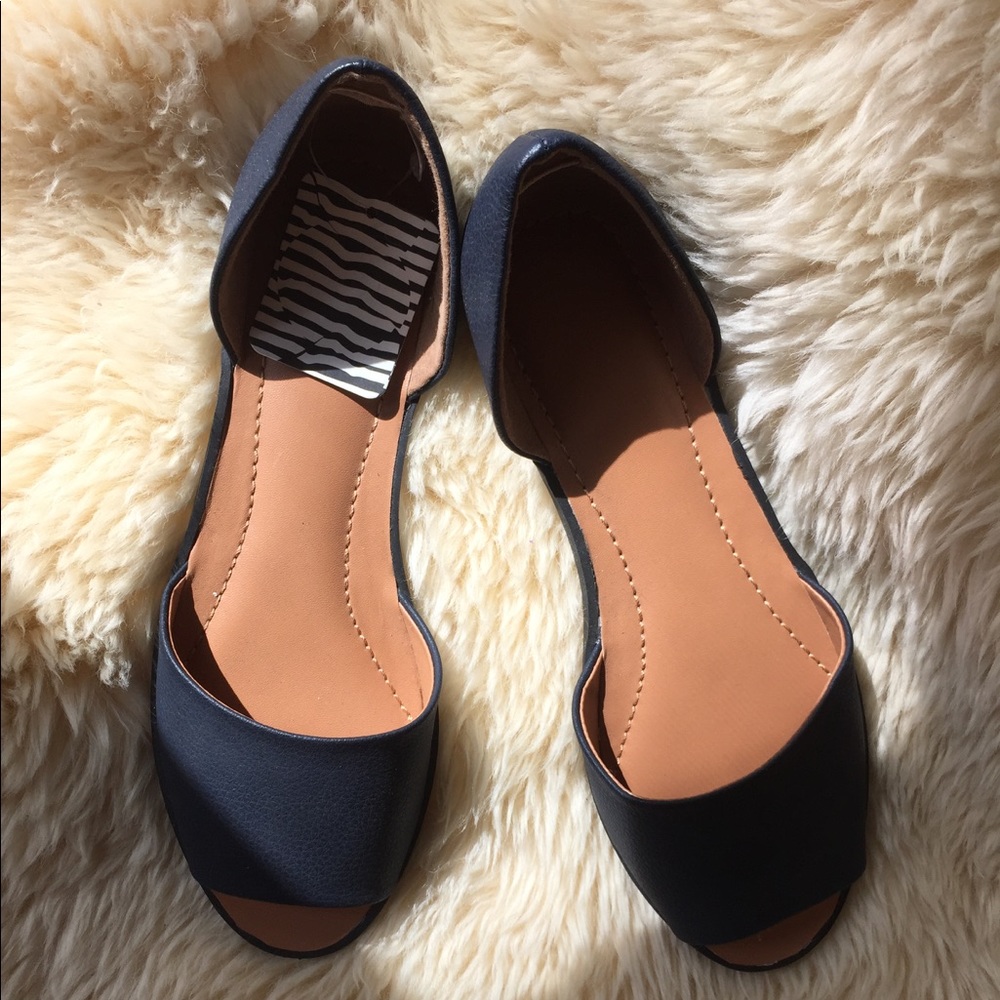 UO navy flats - brand new in box